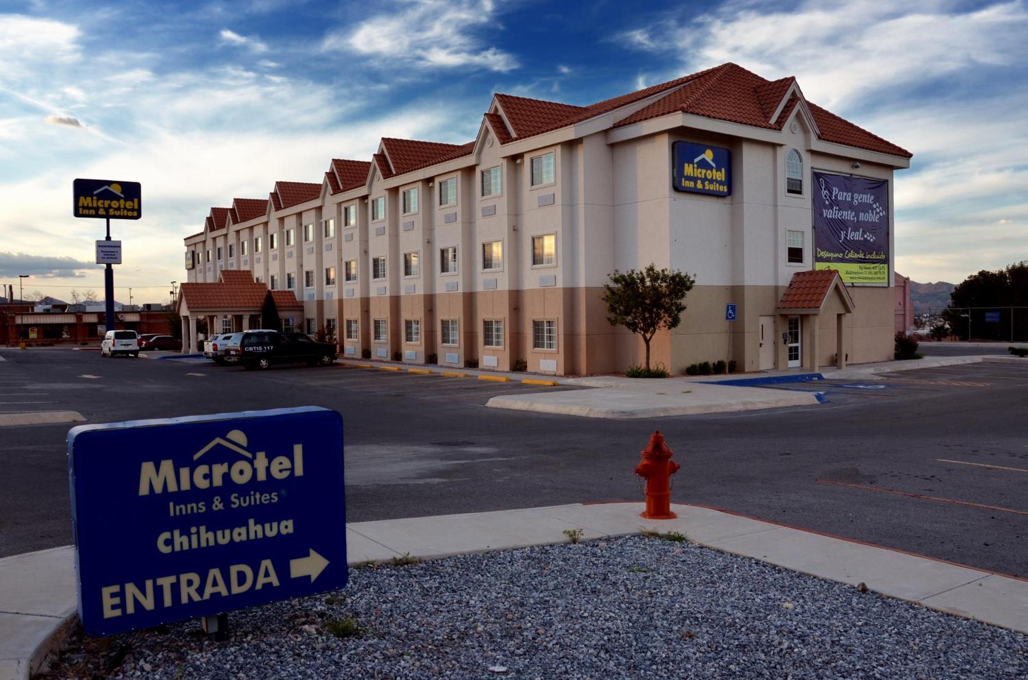 Microtel Inn & Suites By Wyndham Chihuahua Eksteriør bilde