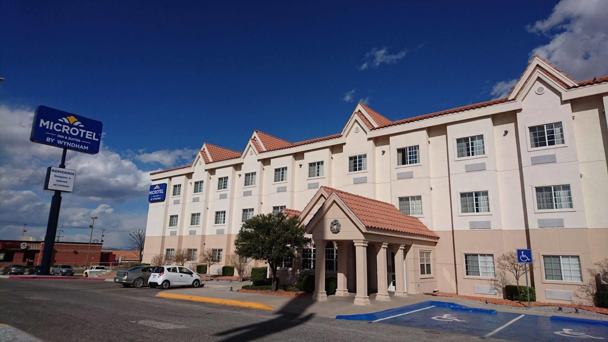 Microtel Inn & Suites By Wyndham Chihuahua Eksteriør bilde